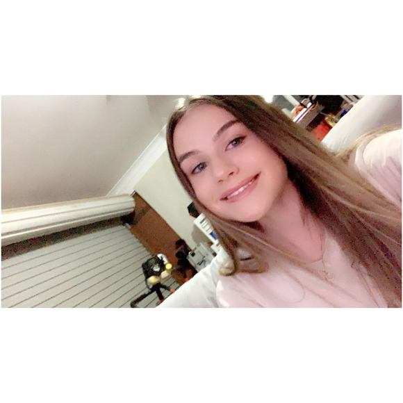 Meet your Posher, Veronica - Picture 1 of 1